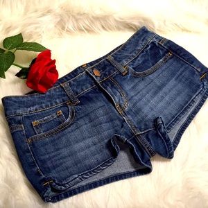 NWOT XXI Jean Shorts W26